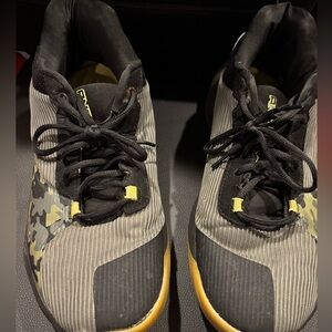 Men’s And1 camo shoes 
Size 11